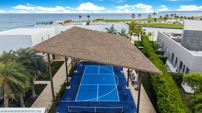 Luxury Villa Photo #9