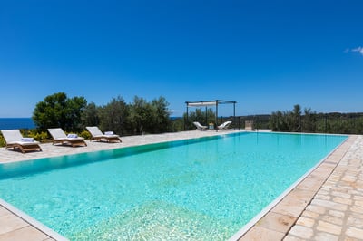 Luxury Villa Photo #4