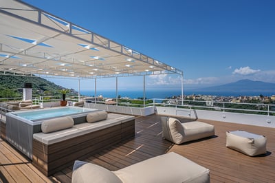 Luxury Villa Photo #12