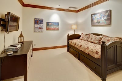 Luxury Villa Photo #6