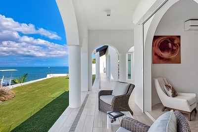 Luxury Villa Photo #37