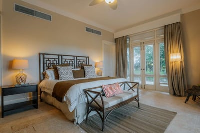 Luxury Villa Photo #34