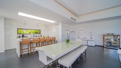 Luxury Villa Photo #36