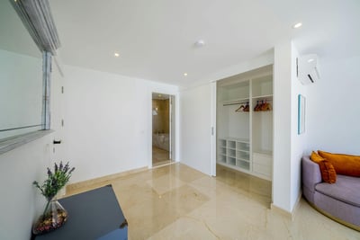 Luxury Villa Photo #50