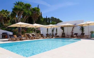 Luxury Villa Photo #3