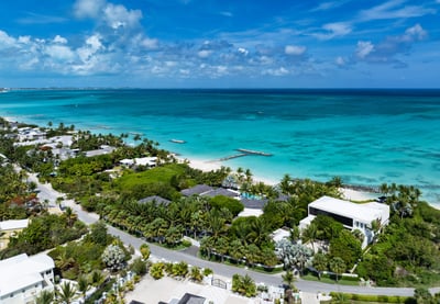 Luxury Villa Photo #32