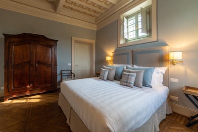 Luxury Villa Photo #26