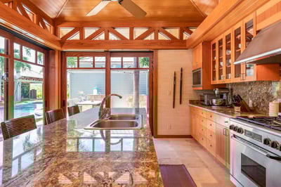 Luxury Villa Photo #6