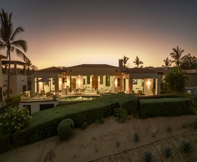 Luxury Villa Photo #4