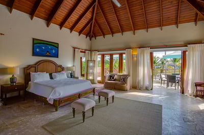 Luxury Villa Photo #36
