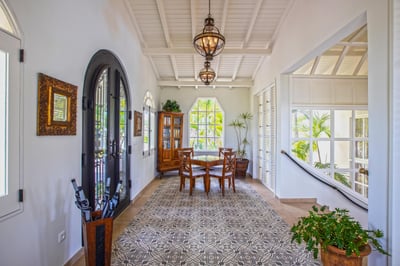 Luxury Villa Photo #13