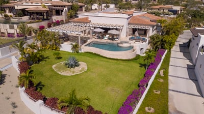 Luxury Villa Photo #59