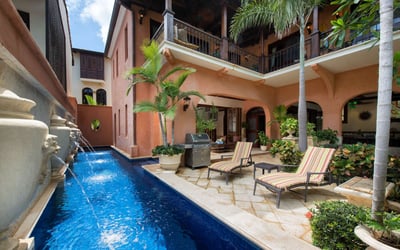 Las Catalinas,Casa Teja