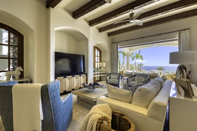 Luxury Villa Photo #13