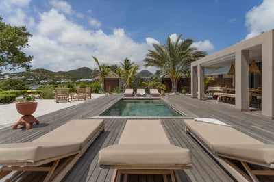 Luxury Villa Photo #4