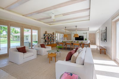 Luxury Villa Photo #13