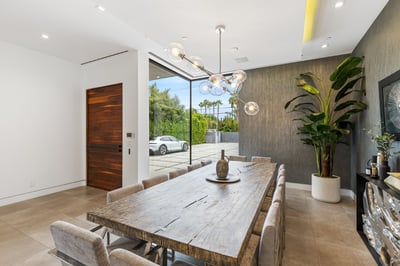 Luxury Villa Photo #25