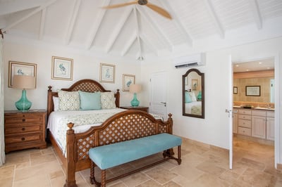 Luxury Villa Photo #32