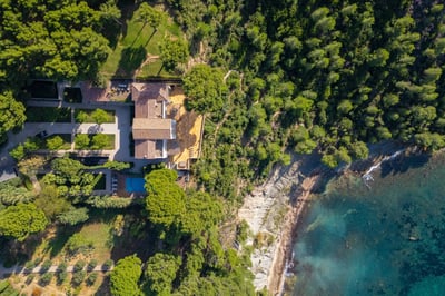 Luxury Villa Photo #2