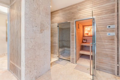 Luxury Villa Photo #42