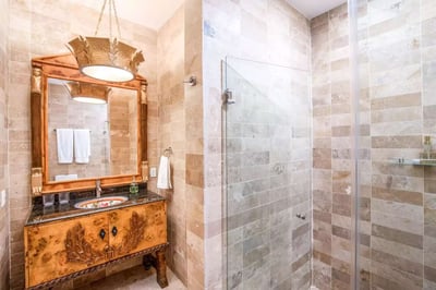 Luxury Villa Photo #36