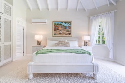 Luxury Villa Photo #42