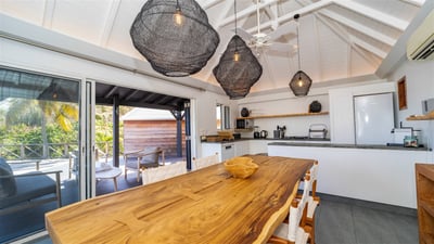 Luxury Villa Photo #18
