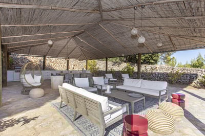 Luxury Villa Photo #9