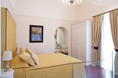 Luxury Villa Photo #24