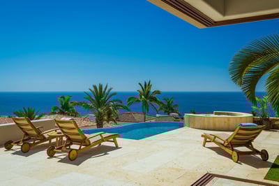 Luxury Villa Photo #16