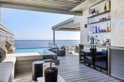 Luxury Villa Photo #6