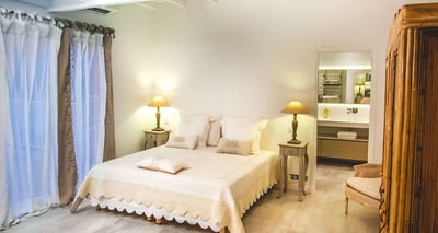 Luxury Villa Photo #12