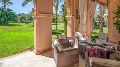 Luxury Villa Photo #6