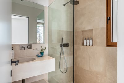Luxury Villa Photo #15