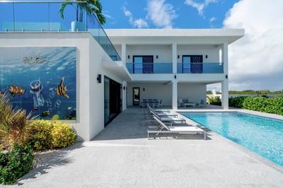 Luxury Villa Photo #5