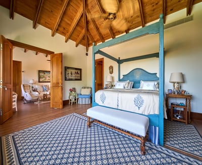 Luxury Villa Photo #35