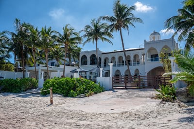 Luxury Villa Photo #8