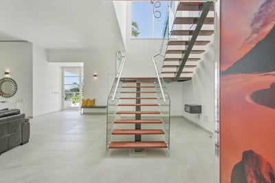Luxury Villa Photo #37