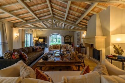 Luxury Villa Photo #17