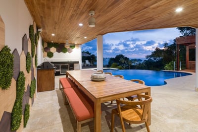 Luxury Villa Photo #13