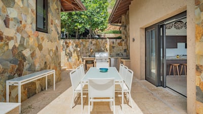 Luxury Villa Photo #5