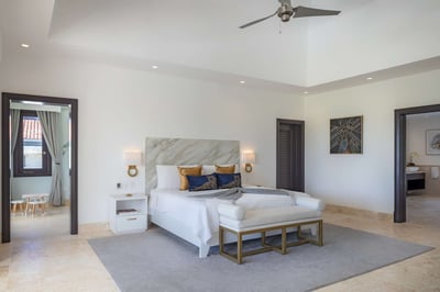 Luxury Villa Photo #28