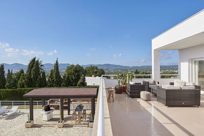 Luxury Villa Photo #9