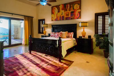 Luxury Villa Photo #32
