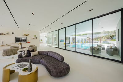 Luxury Villa Photo #14