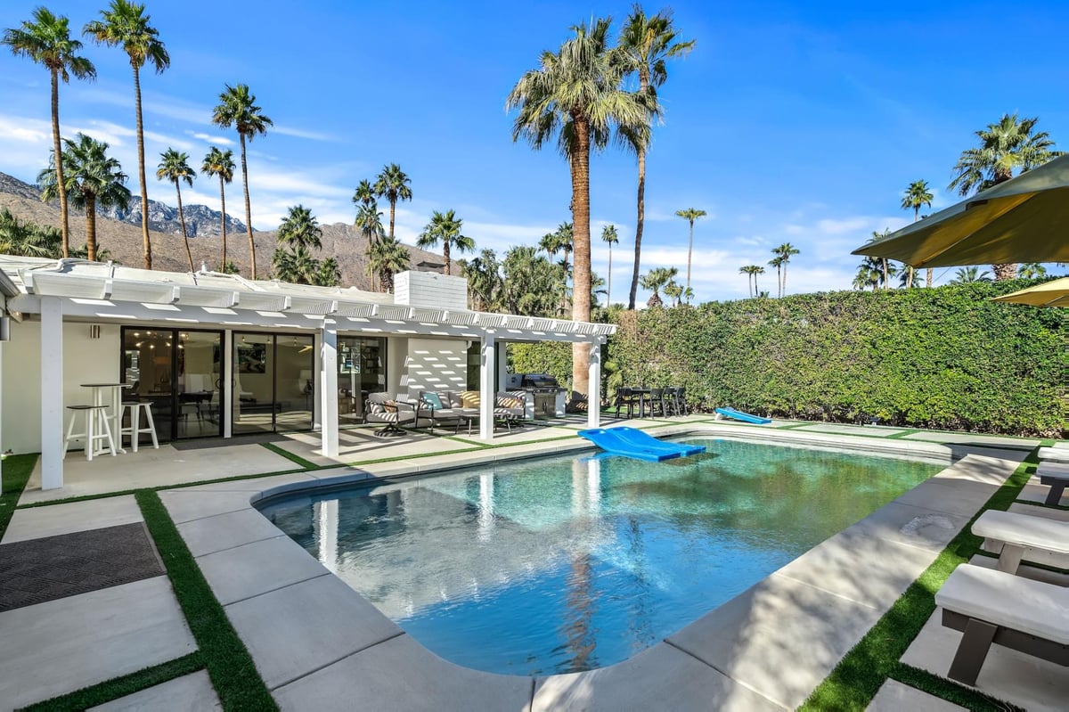 Alexander Desert Dreams