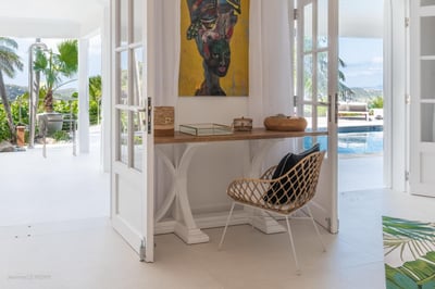 Luxury Villa Photo #36