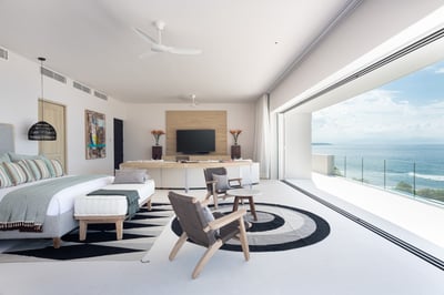 Luxury Villa Photo #43