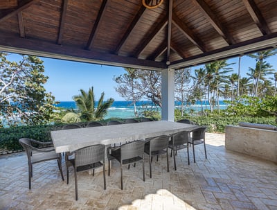 Luxury Villa Photo #18