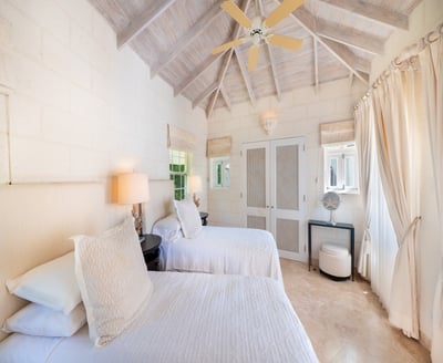 Luxury Villa Photo #11